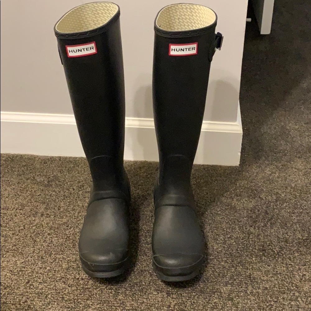Black Tall Original Hunter Rain Boots size 7/38